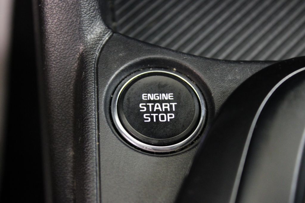 used 2025 Kia K4 car