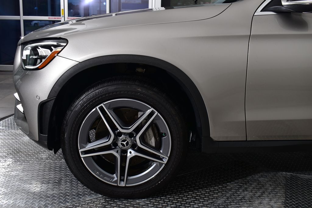 Thumbnail: 2022 Mercedes-Benz GLC - 9