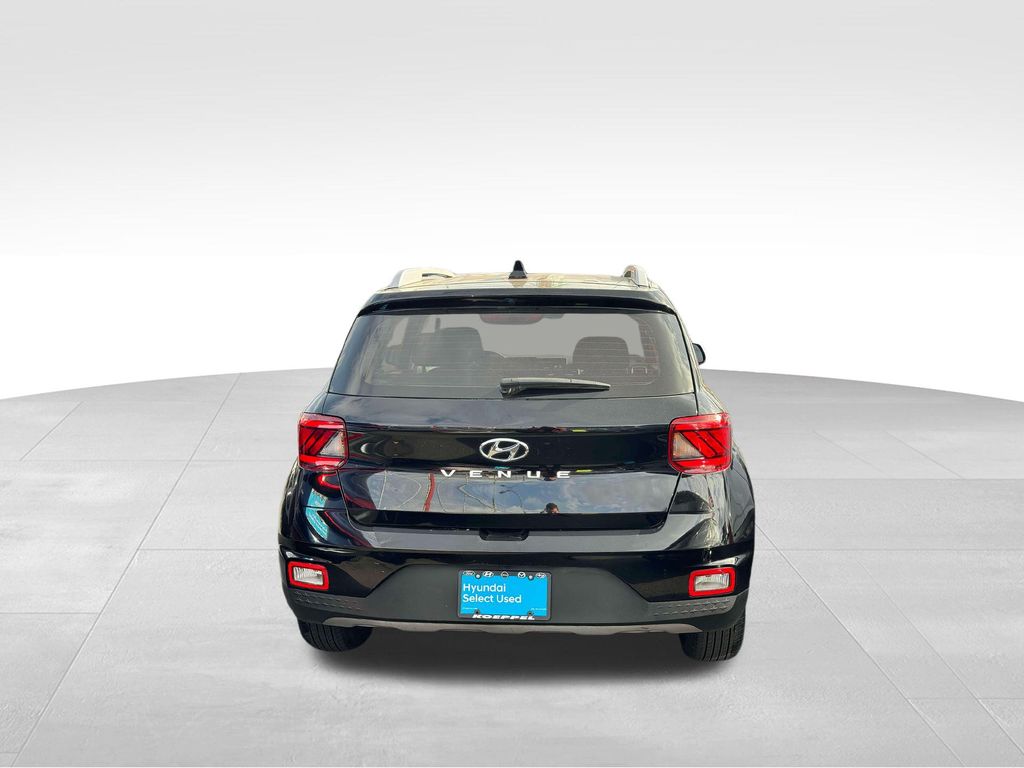 2022 Hyundai Venue SEL 7