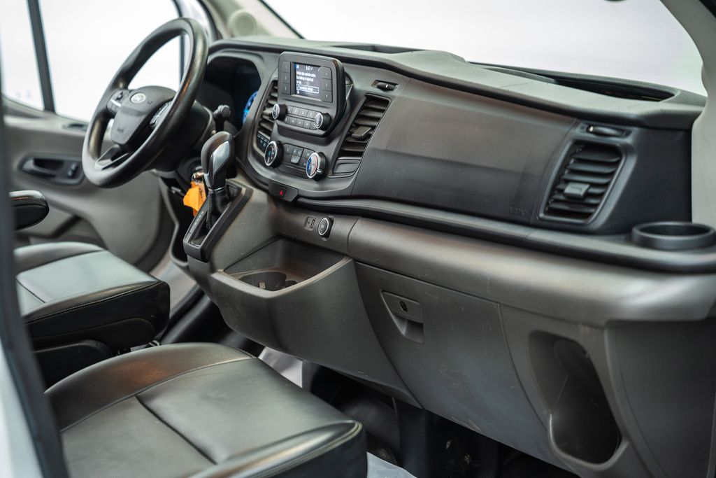 FordTransit-25015