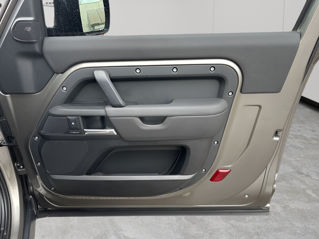 Used Car 2025 Land Rover Defender 90  S For Sale Under $60,000 In Austin, Texas