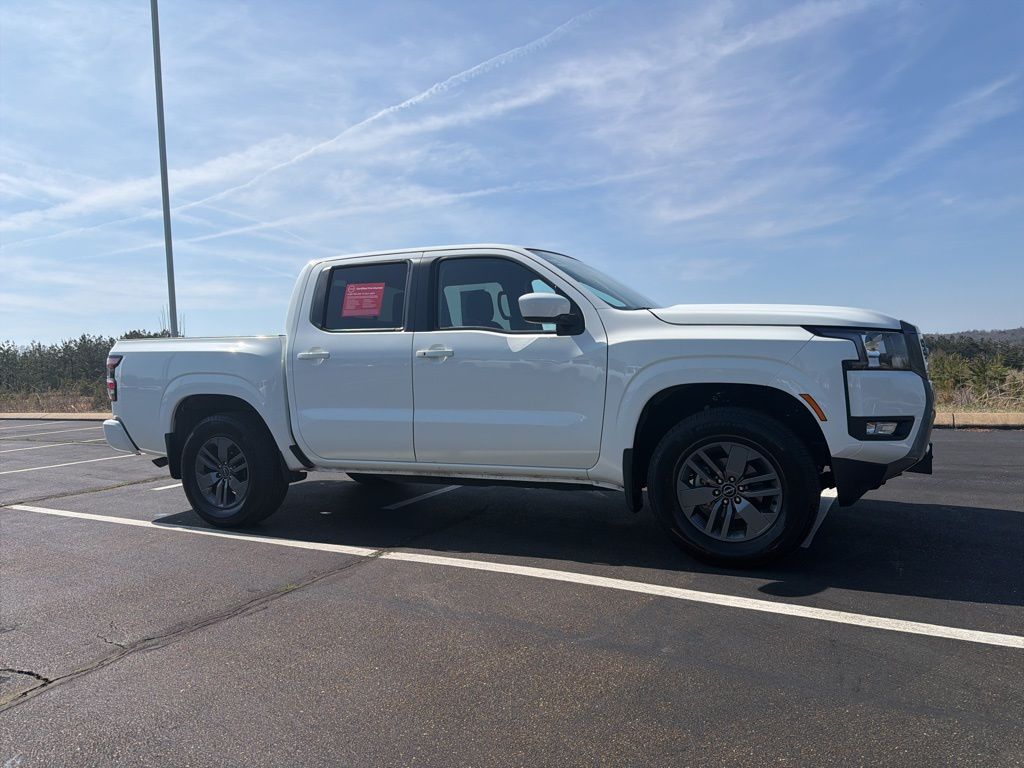 2025 Nissan Frontier SV Crew Cab 4WD