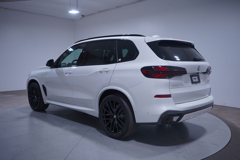 Thumbnail: 2026 BMW X5 - 3