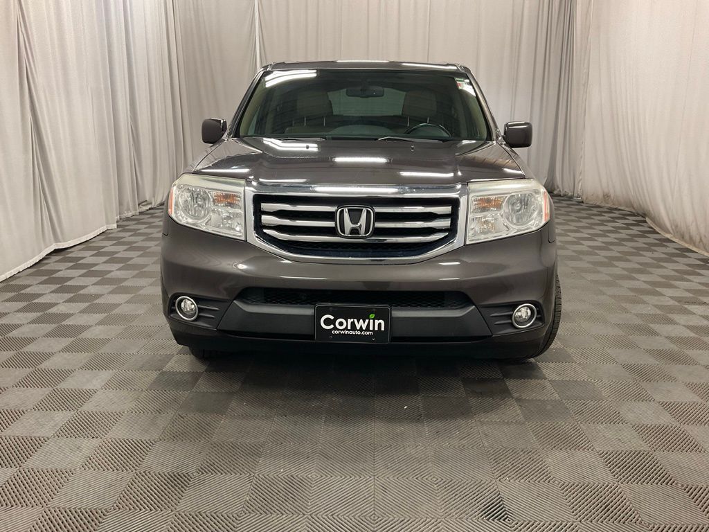 View vehicle photo 7