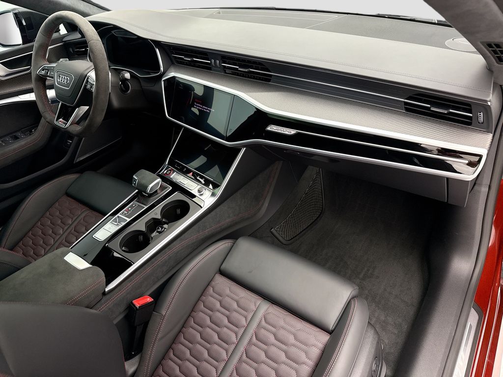 Thumbnail: 2025 Audi RS 7 - 16