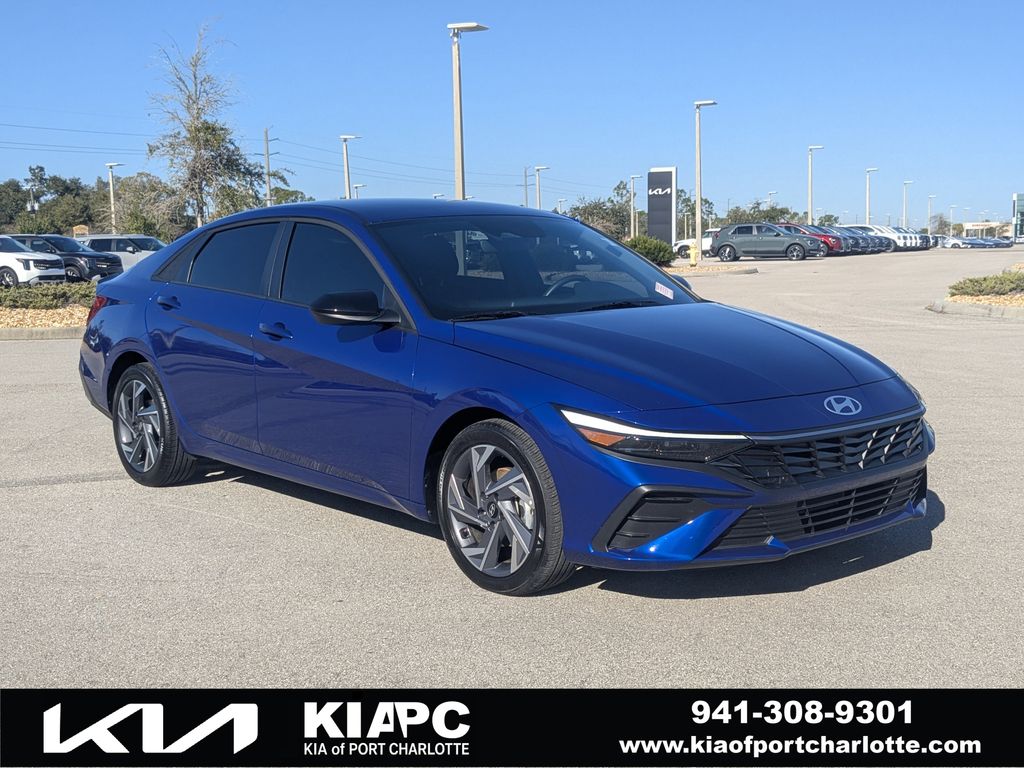 2025 Hyundai Elantra SEL Sport FWD