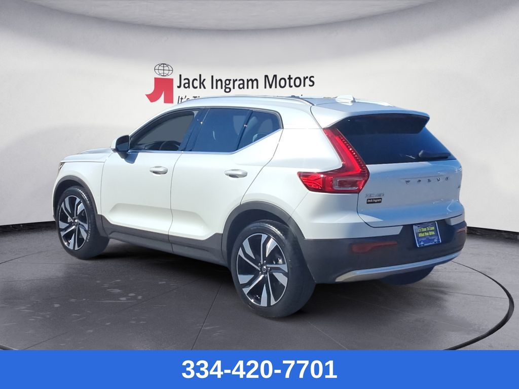 used 2023 Volvo XC40 car, priced at $29,397