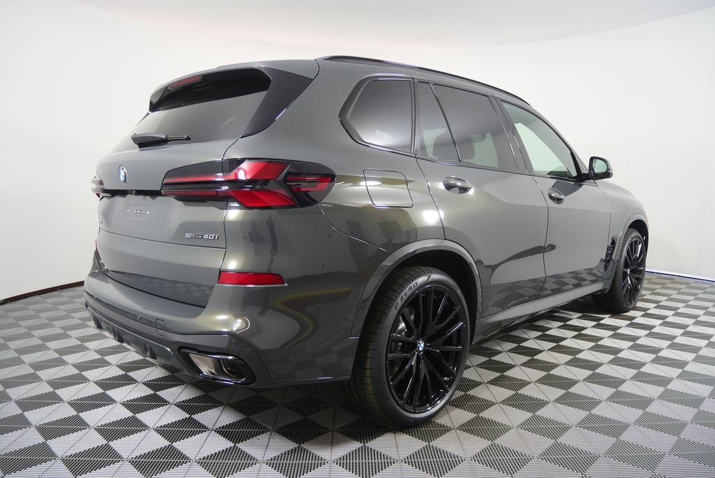 Thumbnail: 2026 BMW X5 - 3