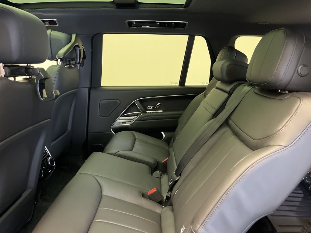 Thumbnail: 2026 Land Rover Range Rover - 24