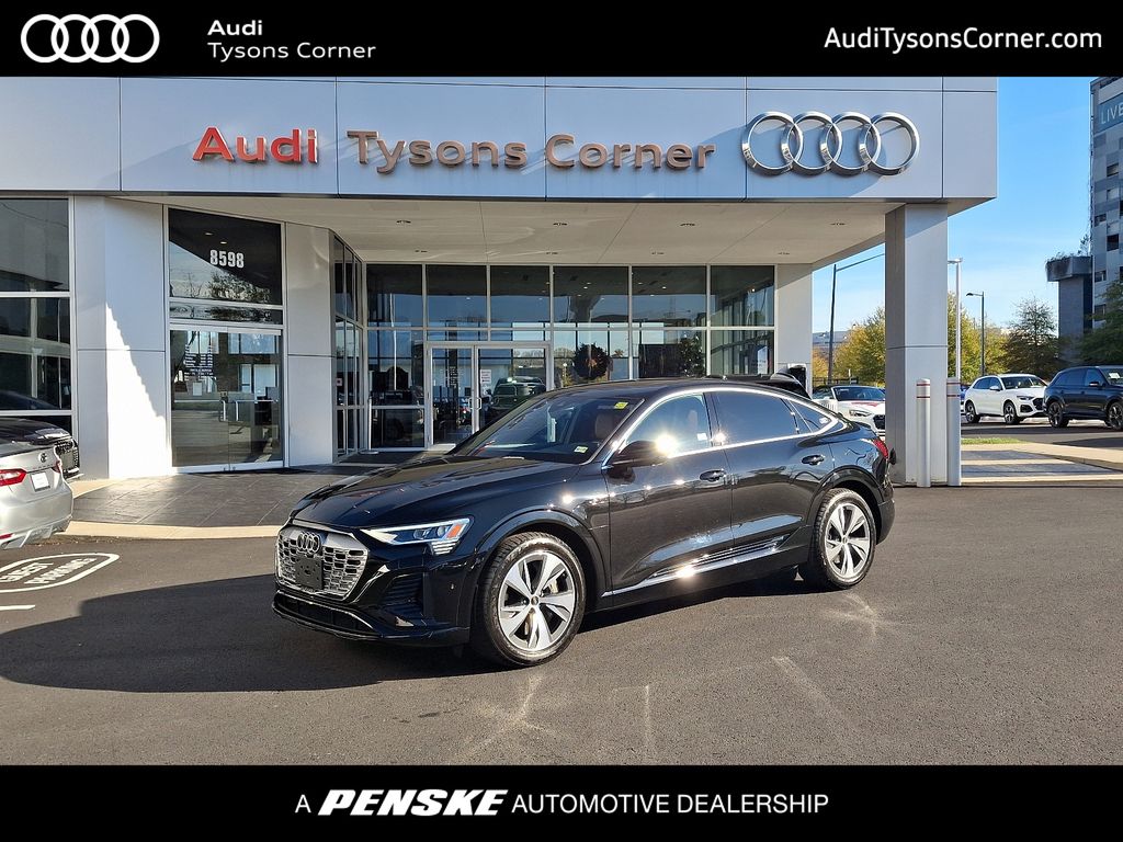 2024 Audi Q8 e-tron Premium Plus -
                Vienna, VA