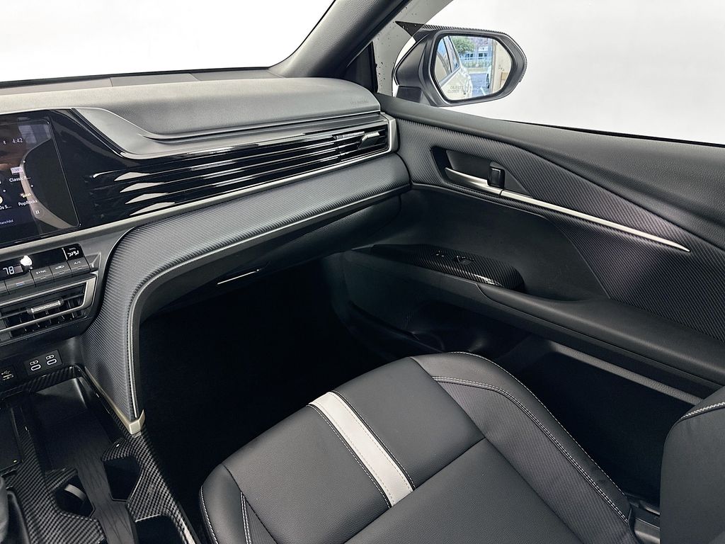 Thumbnail: 2025 Toyota Camry - 22