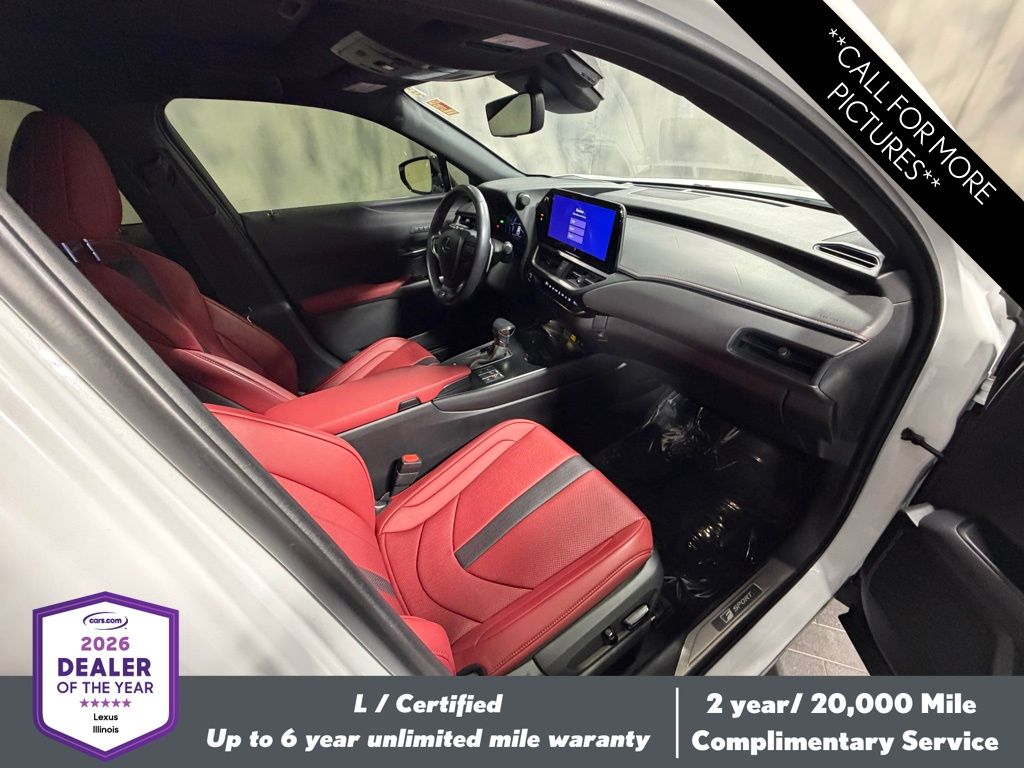 View vehicle photo 2