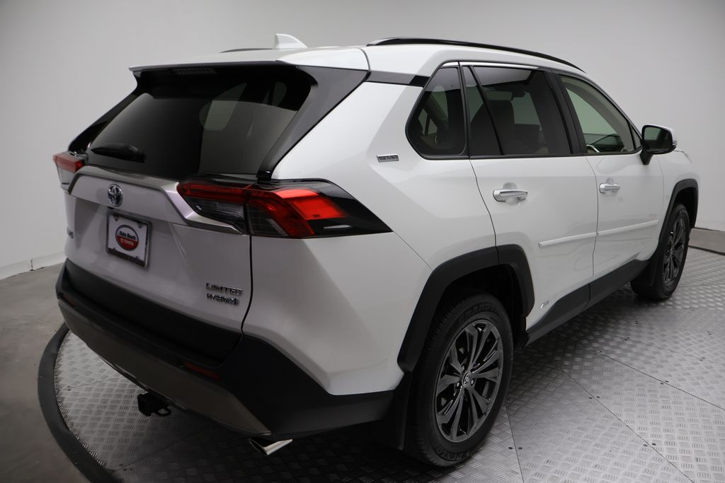 Thumbnail: 2023 Toyota RAV4 - 8