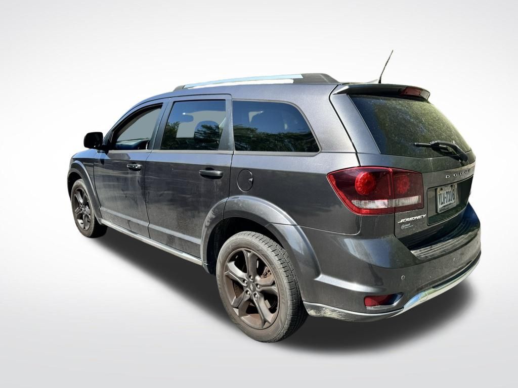 Certified Used 2020 Gray Dodge Crossroad image 3