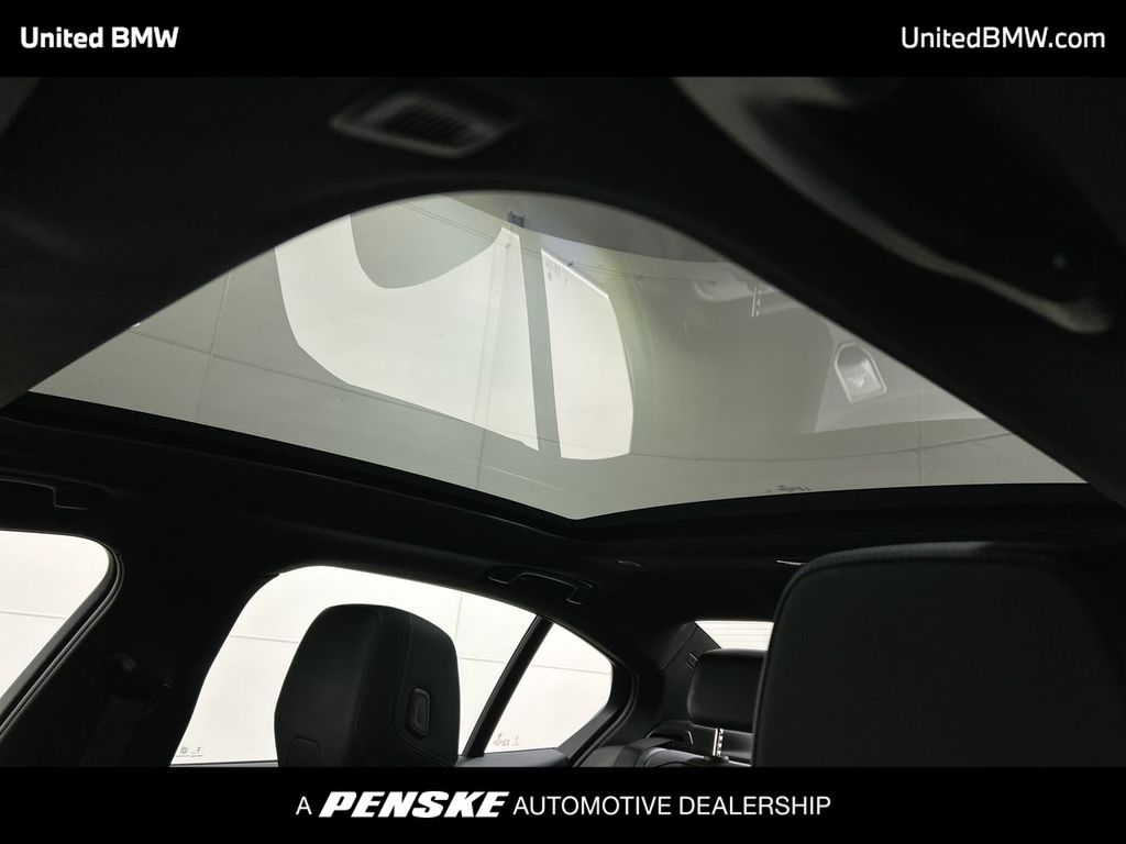 Thumbnail: 2025 BMW 5 Series - 20