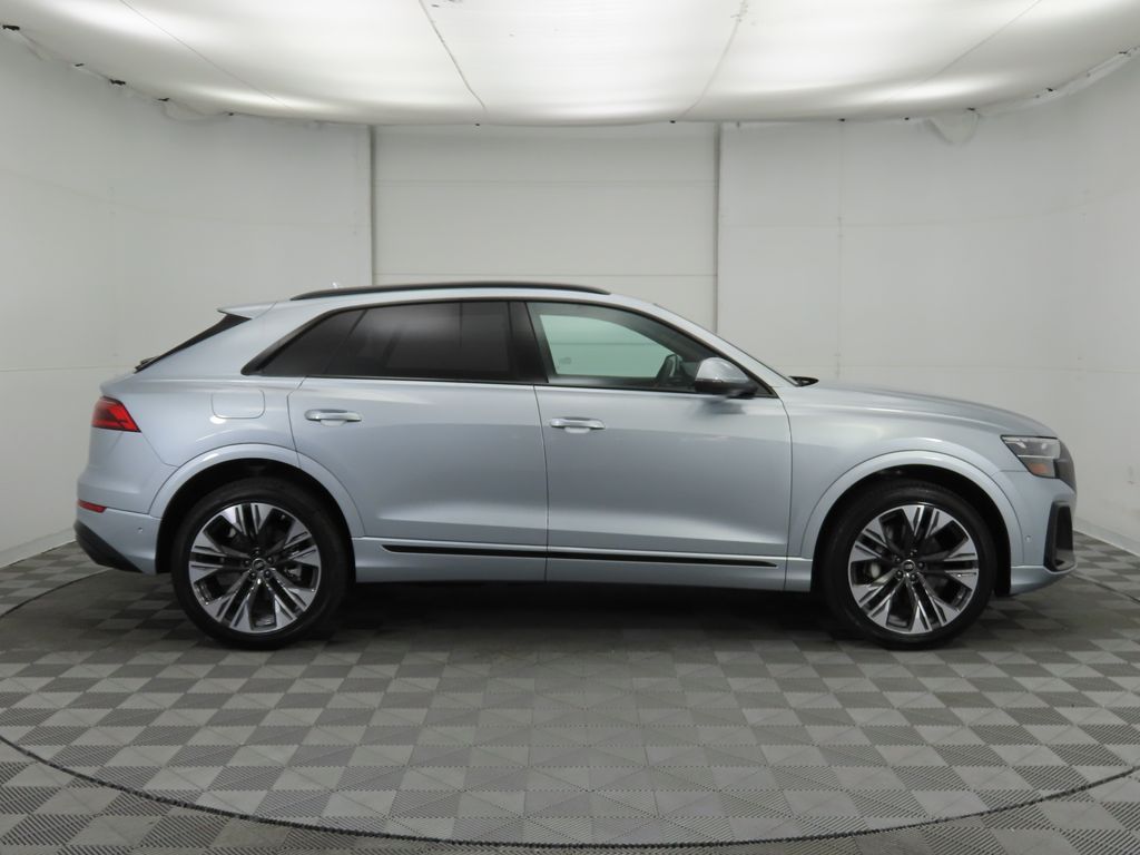 2024 Audi Q8  4