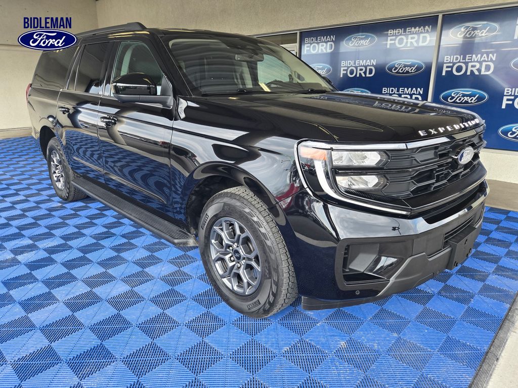 2025 Ford Expedition MAX Active 4WD