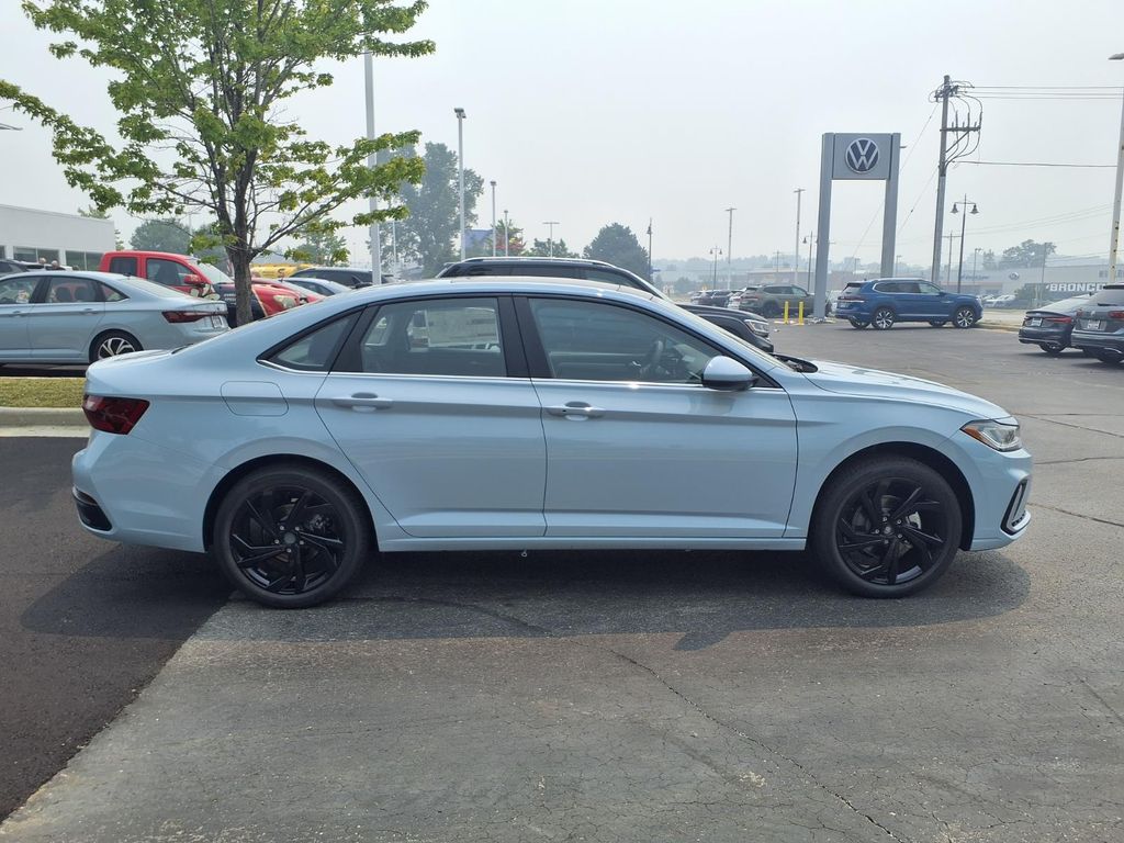 New 2026 Monument Gray Volkswagen 1.5T SE image 3