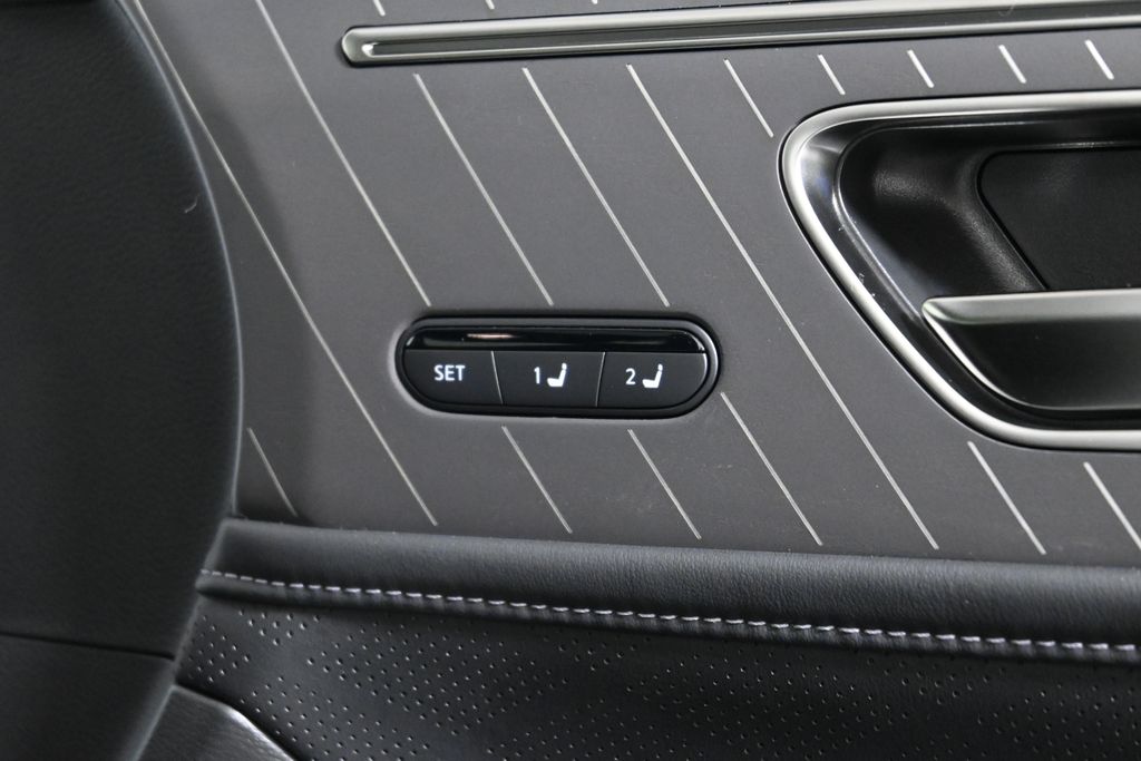 Thumbnail: 2026 INFINITI QX80 - 23