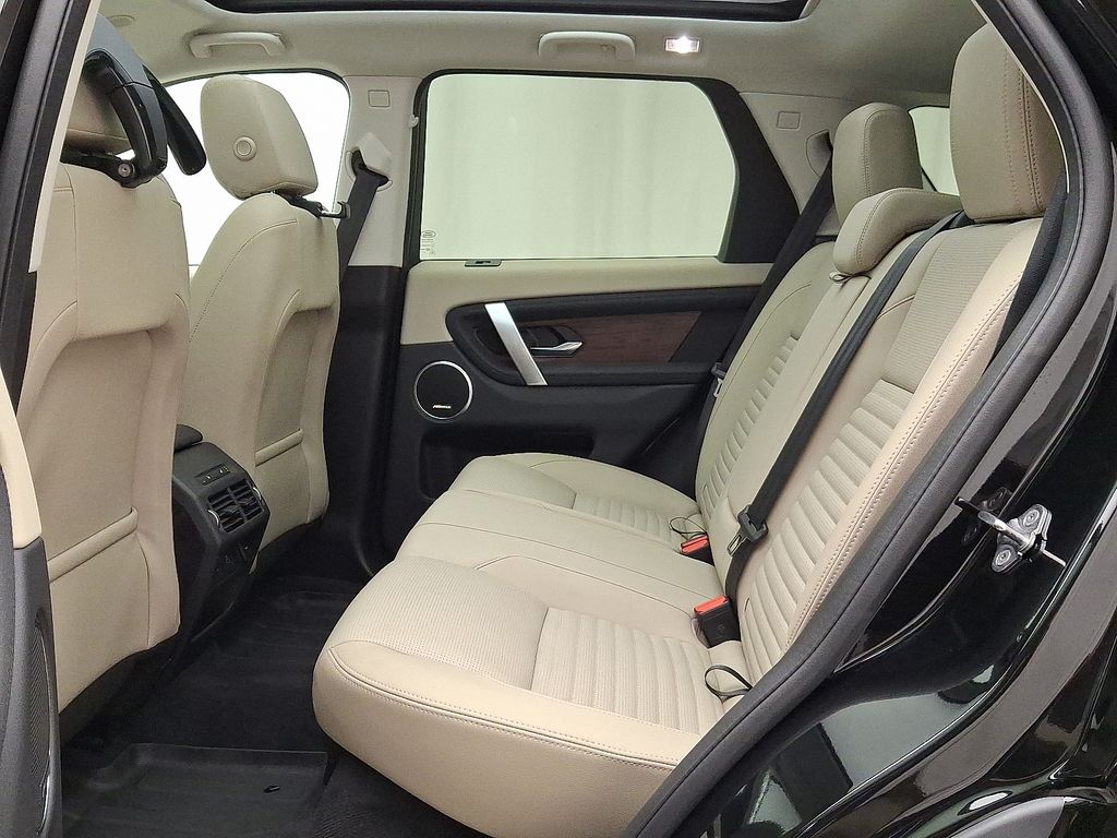 Thumbnail: 2024 Land Rover Discovery Sport - 10