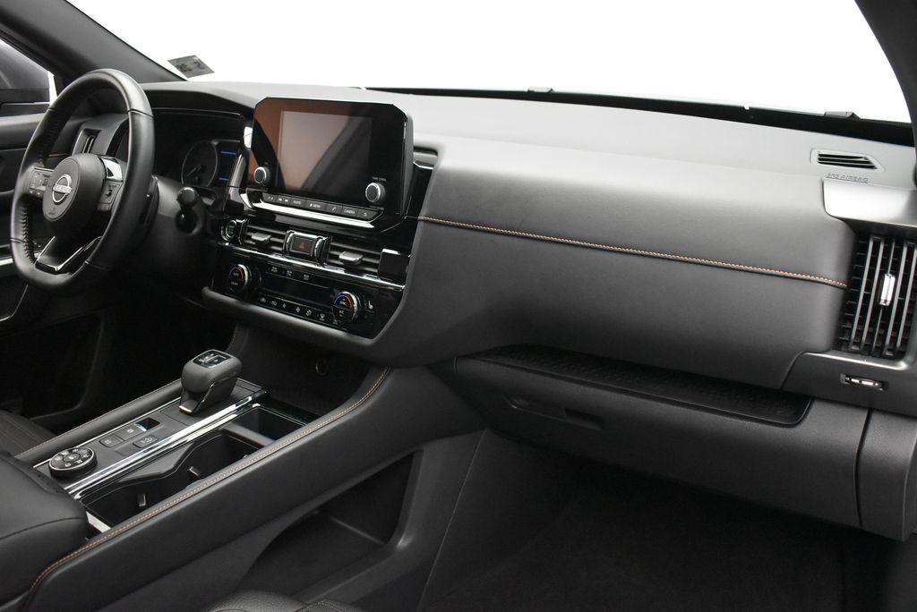 Thumbnail: 2023 Nissan Pathfinder - 30