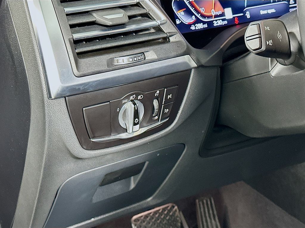 Thumbnail: 2022 BMW X3 - 10