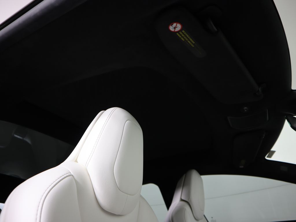 Thumbnail: 2018 Tesla Model S - 19