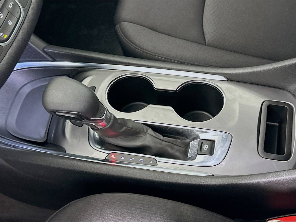 Thumbnail: 2024 Chevrolet Malibu - 16