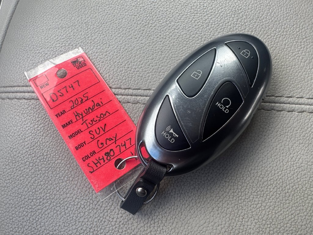 2025 Hyundai Tucson SEL Gray at Auto Express Mitsubishi