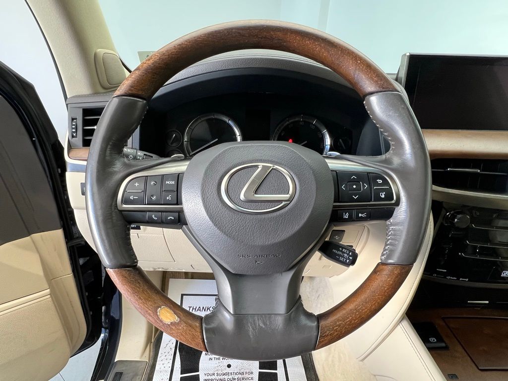 Thumbnail: 2016 Lexus LX - 7