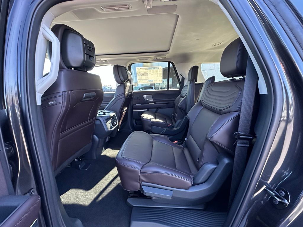 2026 Ford Expedition Max Platinum - 11