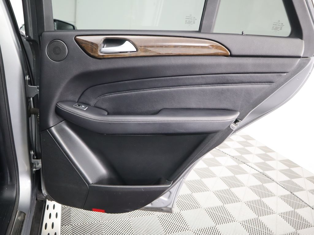 Thumbnail: 2014 Mercedes-Benz M-Class - 28