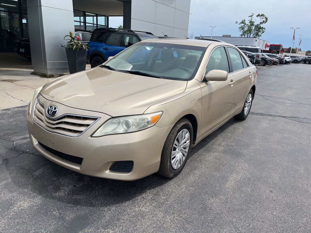 Sandy Beach Metallic 2011 Toyota Camry LE Sedan Front-Wheel Drive 6-Speed Automatic Overdrive