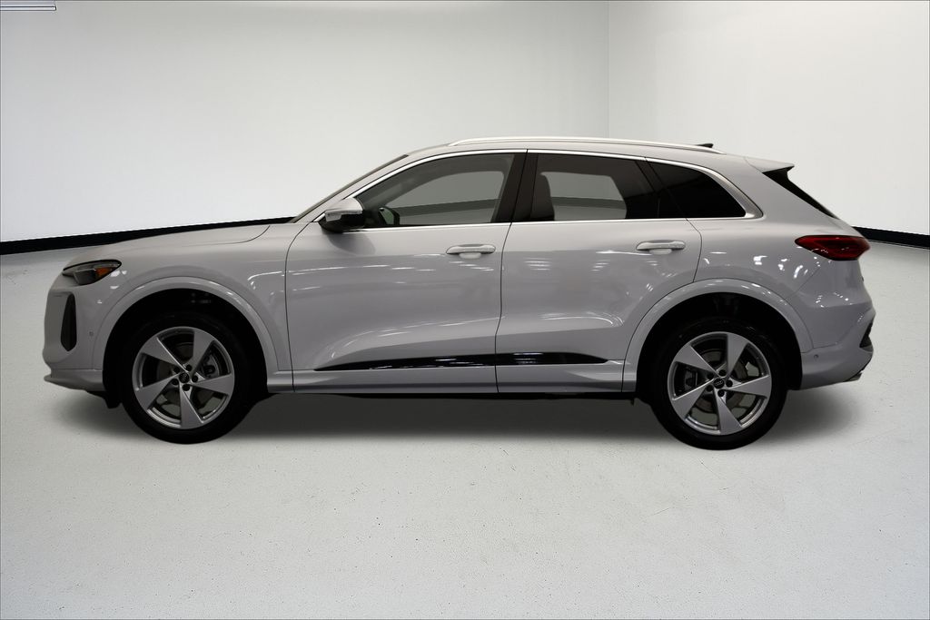 Thumbnail: 2025 Audi Q5 - 2