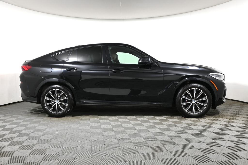 Thumbnail: 2021 BMW X6 - 8
