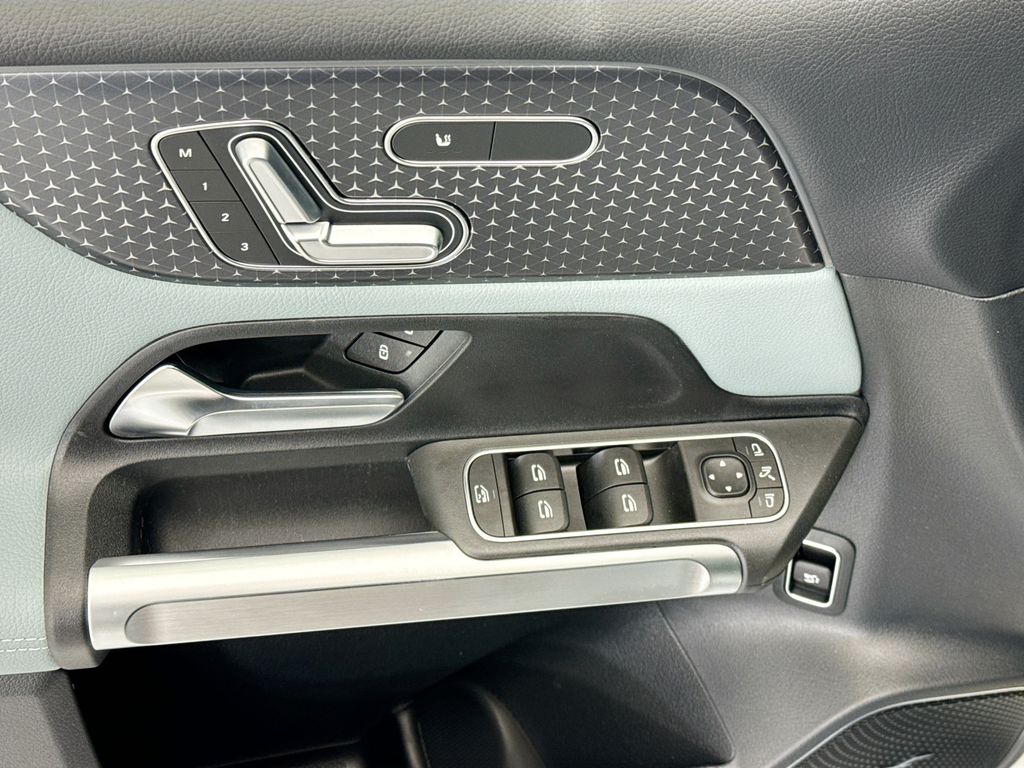 Thumbnail: 2026 Mercedes-Benz GLB - 22