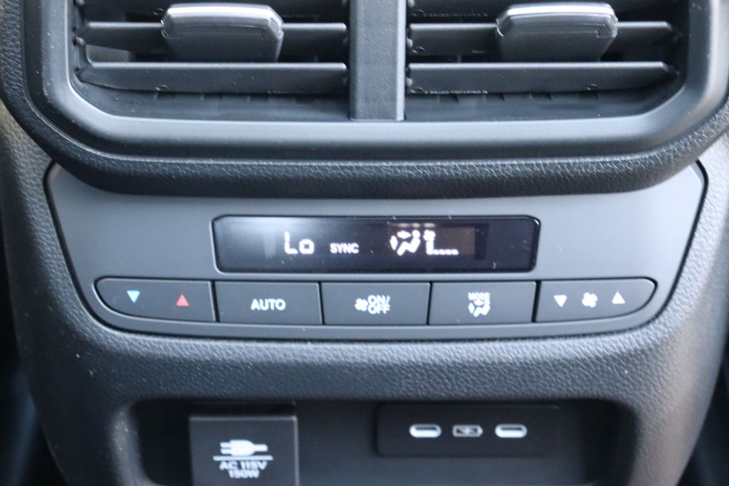 2025 Honda Pilot TrailSport 18