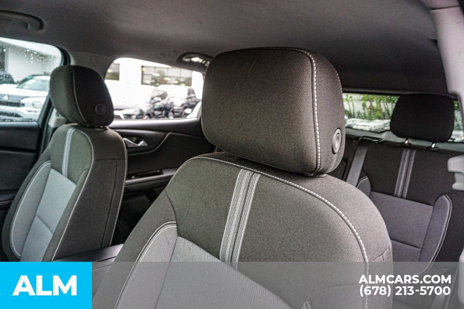 Used 2025 Black Chevrolet LT image 18