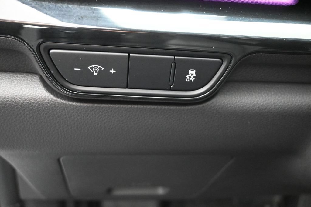 Used 2025 Kia Carnival Van