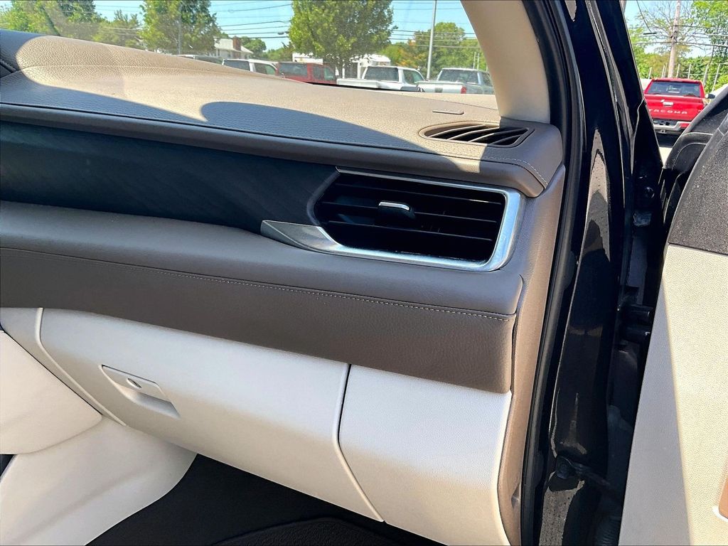 2022 GMC Yukon — photo 13