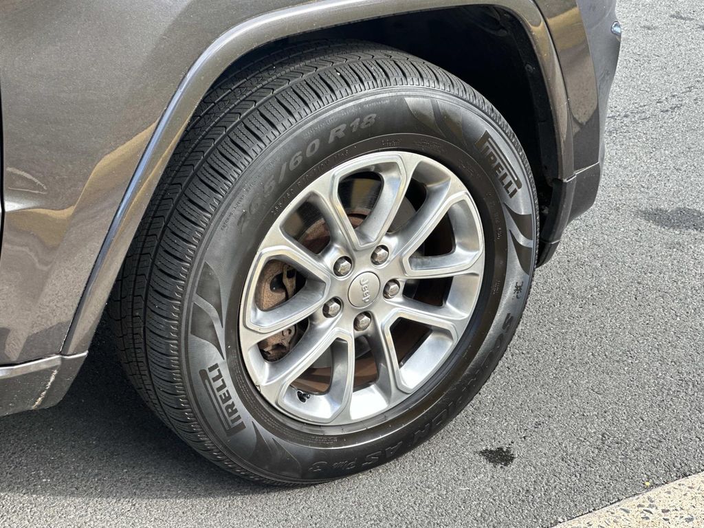 Thumbnail: 2015 Jeep Grand Cherokee - 18