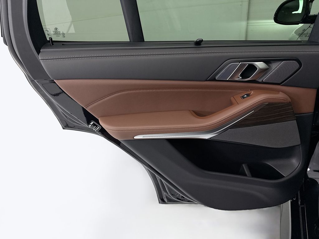 Thumbnail: 2026 BMW X5 - 25