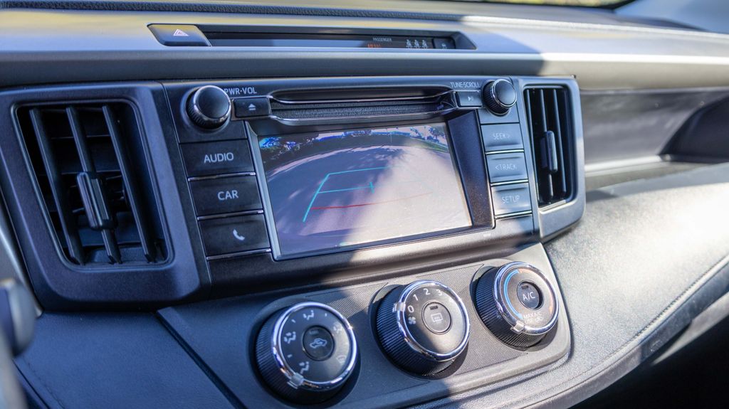 Used 2018 Toyota RAV4 LE 4D Sport Utility