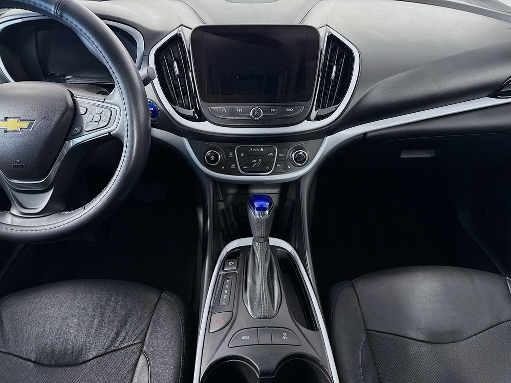 Thumbnail: 2016 Chevrolet Volt - 14