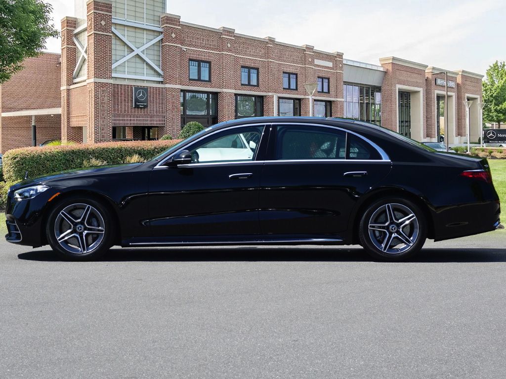 Thumbnail: 2024 Mercedes-Benz S-Class - 8