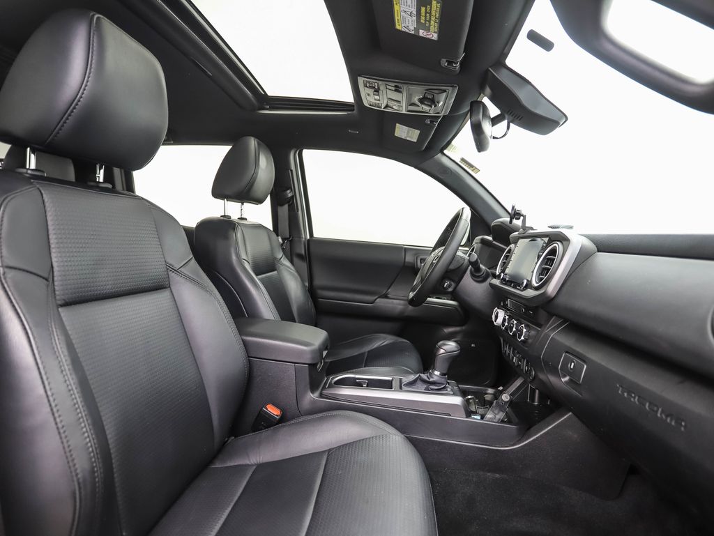 2023 Toyota Tacoma TRD Off-Road 28