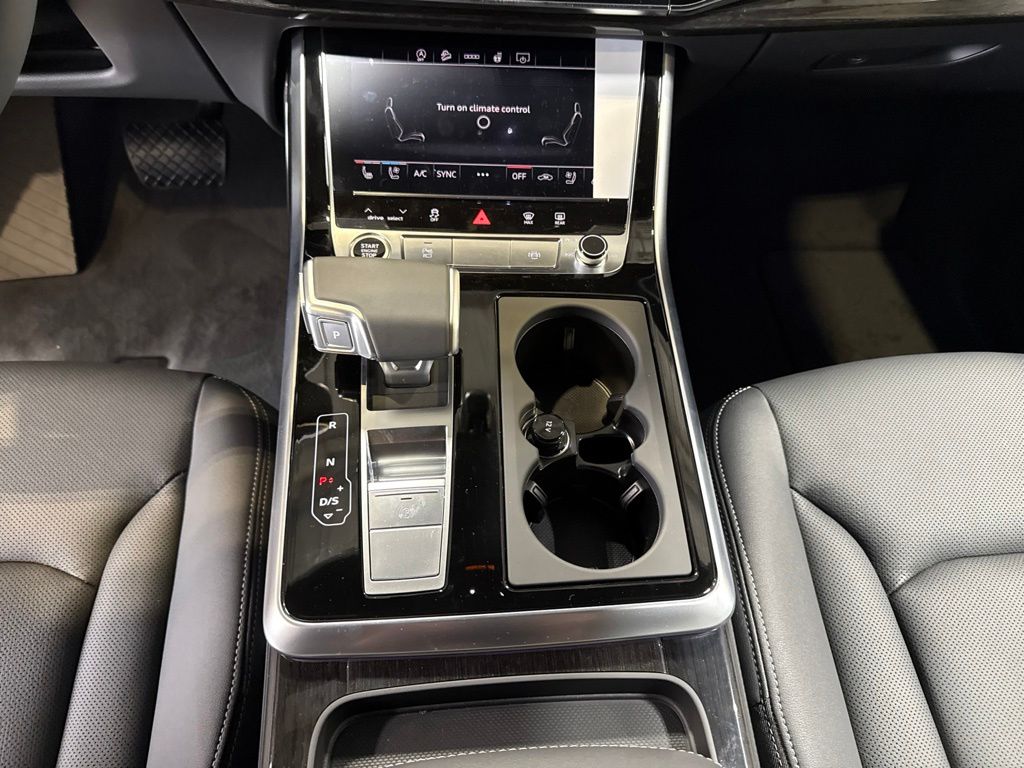 Thumbnail: 2027 Audi Q8 - 29