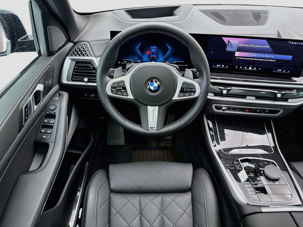 Thumbnail: 2025 BMW X5 - 10