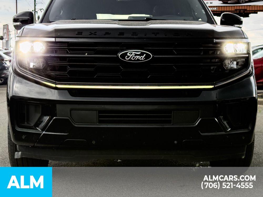 Used 2025 Black Metallic Ford Platinum image 8