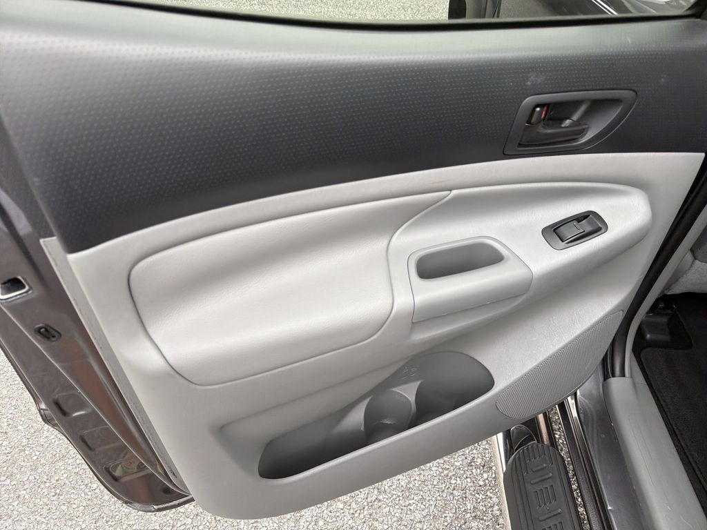 Used 2014 Toyota Tacoma Truck